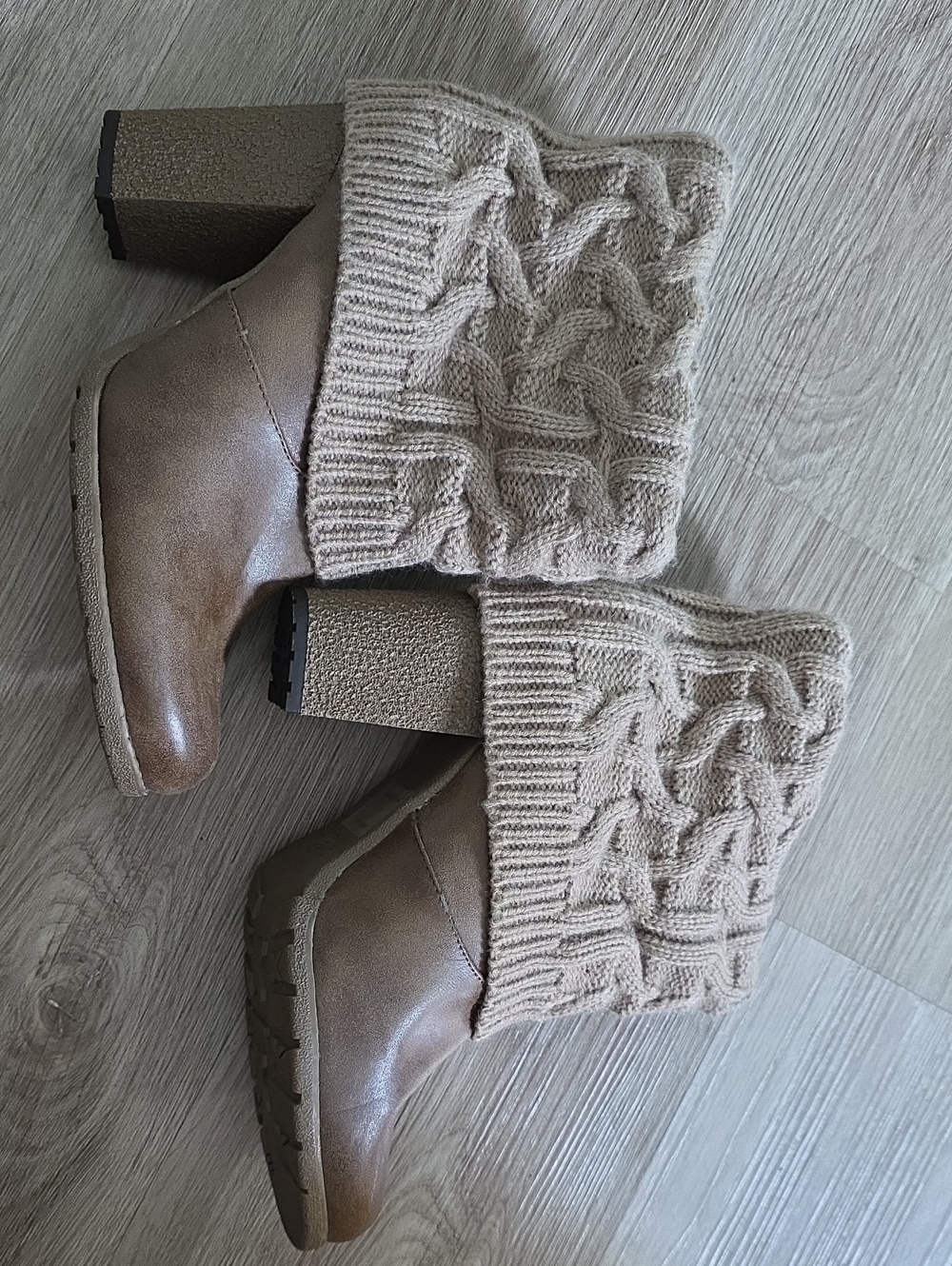 MUKLUKS Chunky Heel Knit Cuff Ankle Boots - Taupe